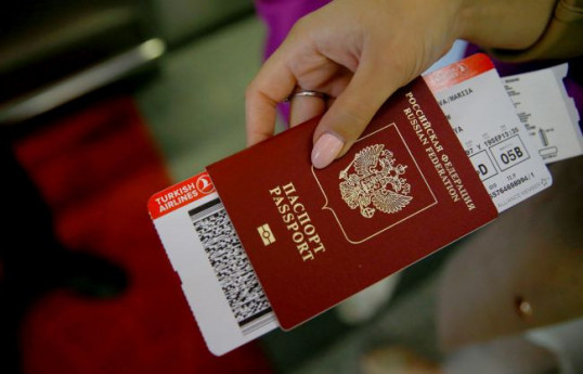 Латвия еще на год продлила ограничения на въезд для граждан РФ