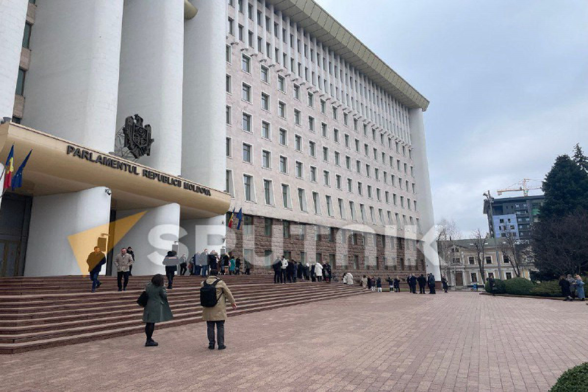 СМИ: В здании парламента Молдовы вспыхнул пожар