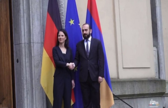 Бербок и Мирзоян обсудили процесс нормализации отношений между Арменией и Азербайджаном