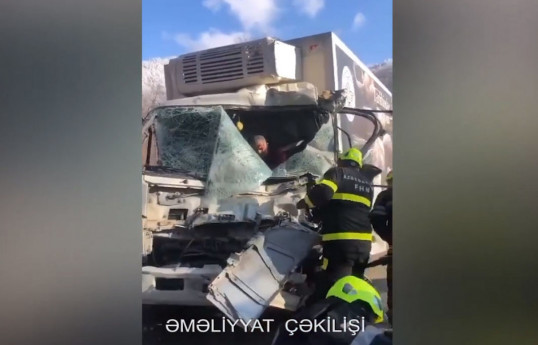 В северном регионе Азербайджана столкнулись два грузовика, есть пострадавшие -ВИДЕО-ОБНОВЛЕНО 