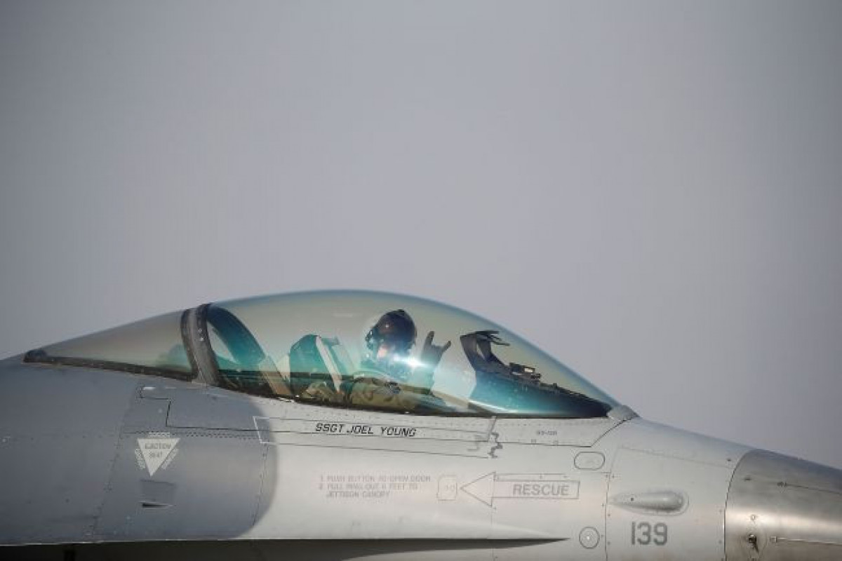 В Данию прибыли первые норвежские F-16 для обучения украинских пилотов