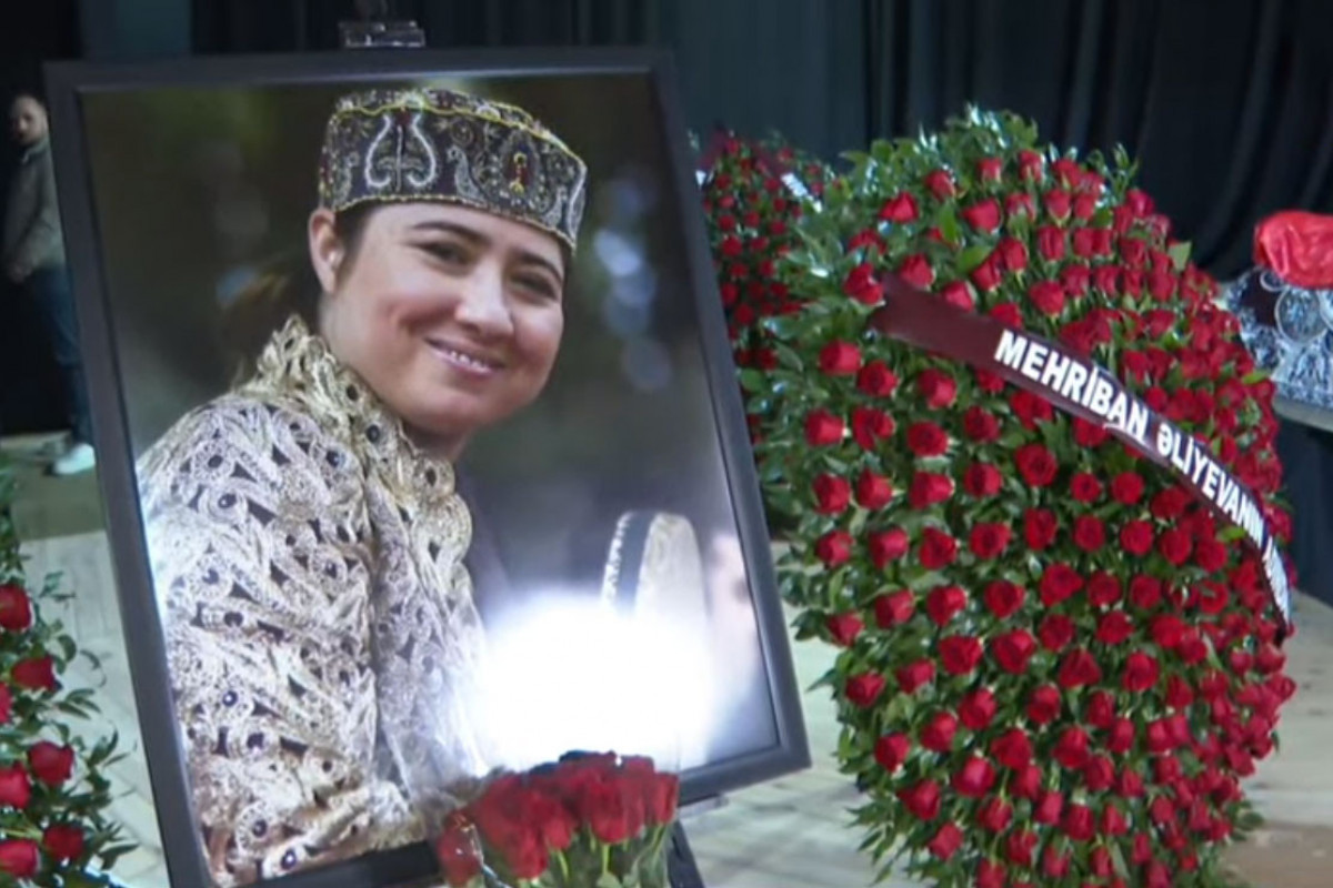 Мехрибан Алиева отправила венок на церемонию прощания с Айгюн Бейляр