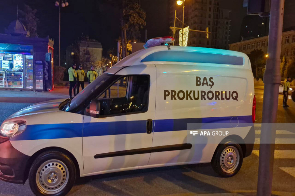 Прокурор города Баку прибыл на место пожара в Перинатальном центре