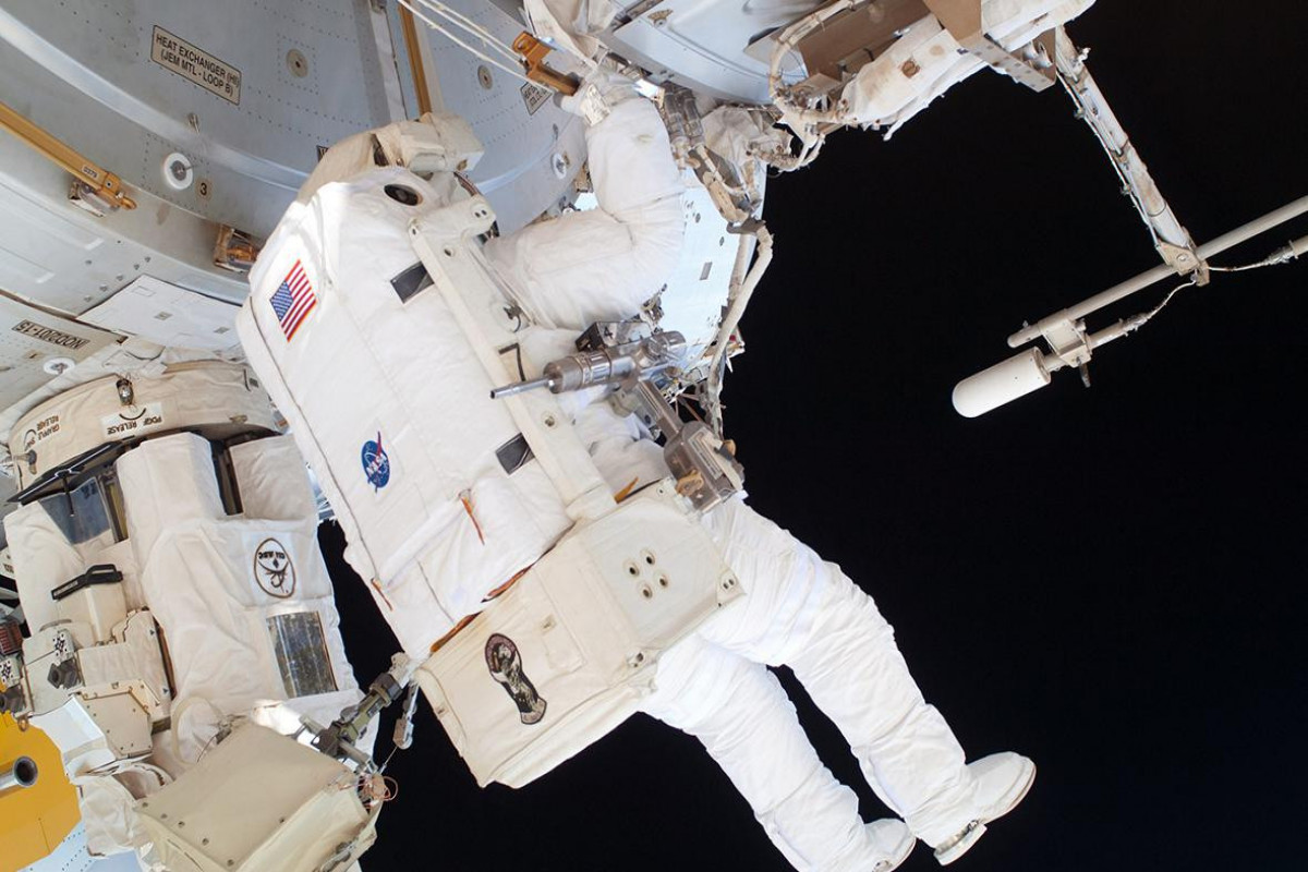NASA откладывает полеты на Луну