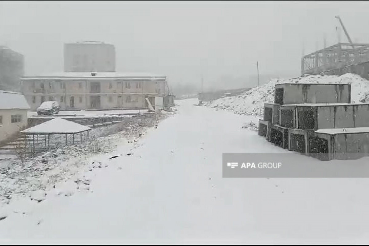 В городе Шуша идет снег -ФОТО-ВИДЕО