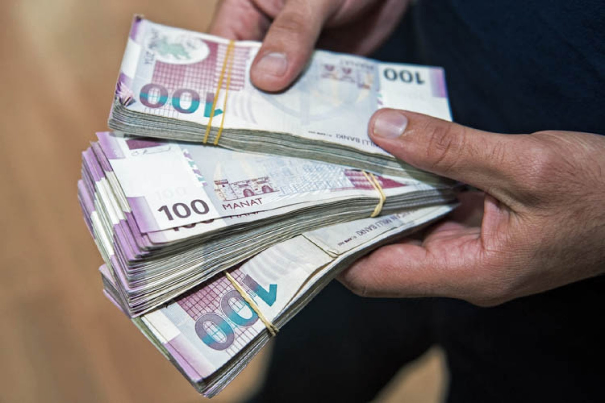 В Азербайджане выросла среднемесячная номинальная зарплата