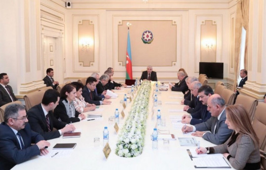 В Азербайджане для кандидатов в президенты выделены дополнительные закрытые места для встреч