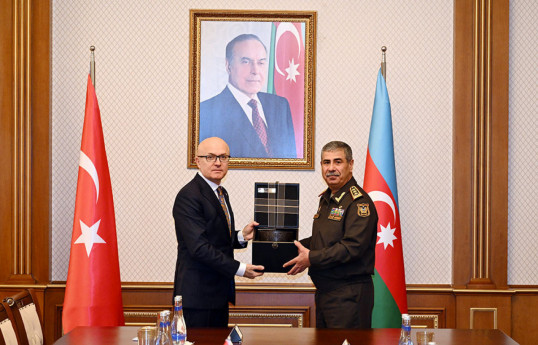 Обсуждены вопросы военного сотрудничества между Азербайджаном и Турцией-ВИДЕО 