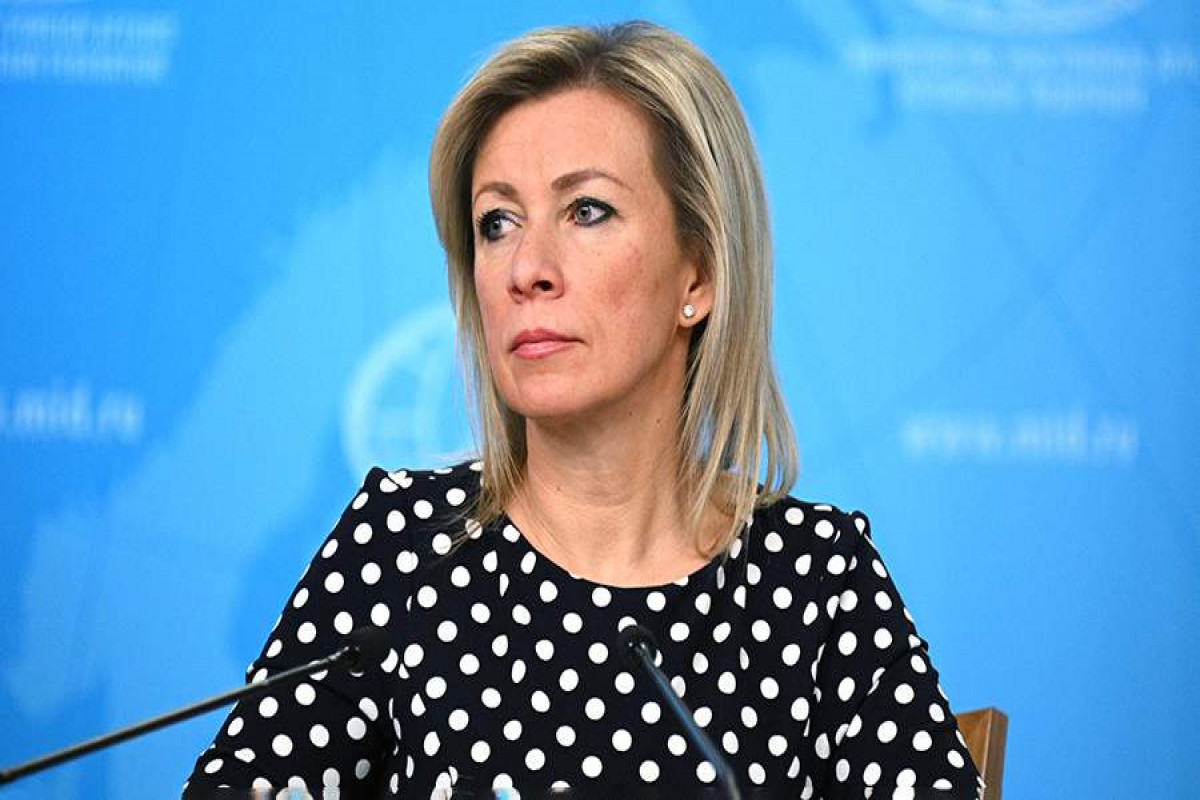 Захарова назвала преступным решение Латвии о лишении россиян ВНЖ