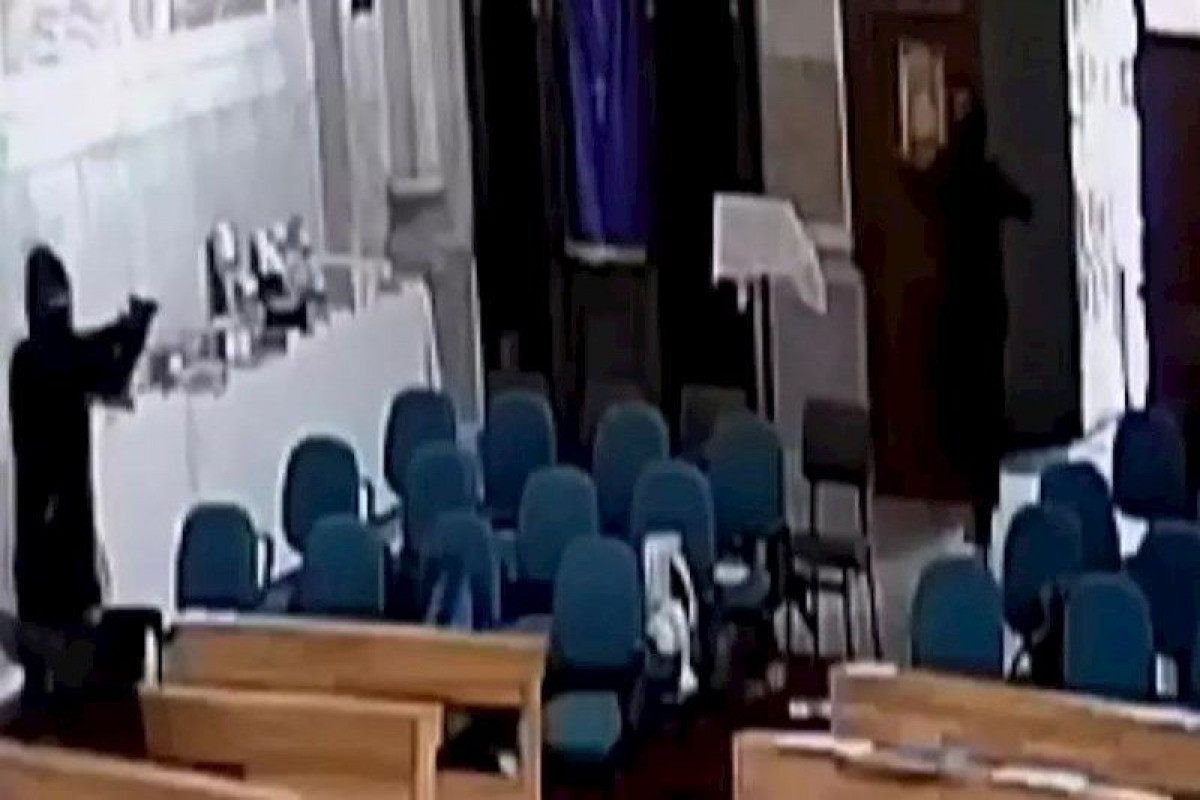 В Стамбуле после стрельбы в церкви задержали свыше 40 человек-ОБНОВЛЕНО 