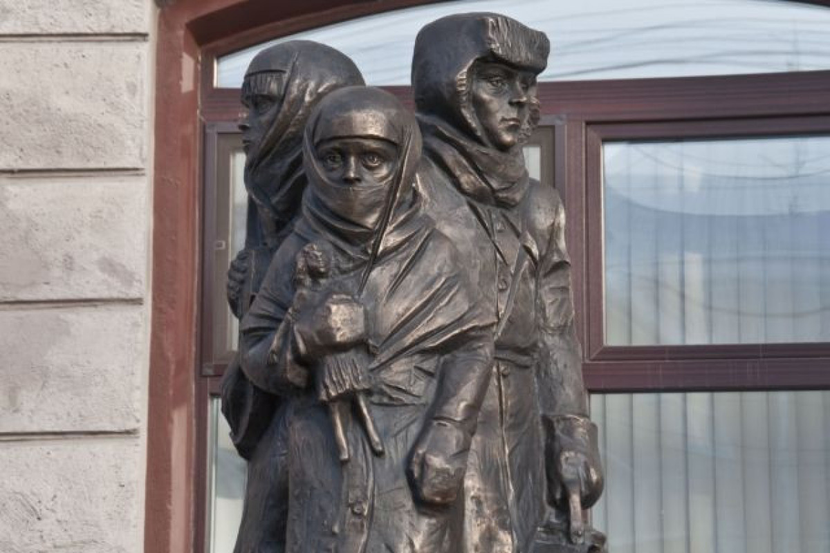 Россия решительно осудила осквернение памятника детям блокады Ленинграда в Ереване