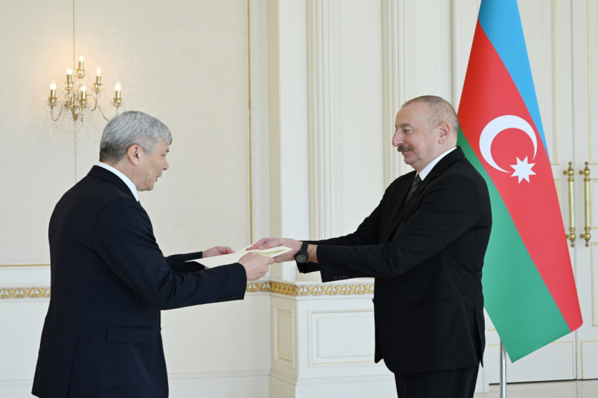 Президент Азербайджана принял верительные грамоты новоназначенного посла Кыргызстана