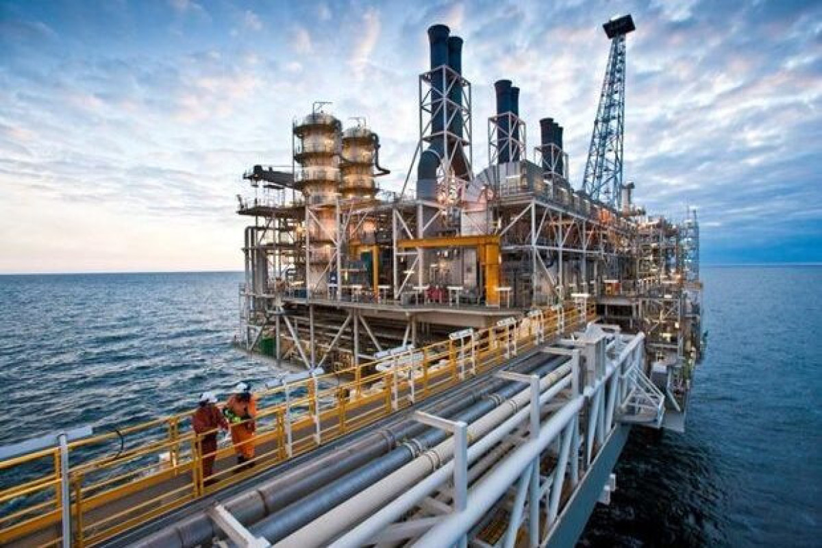 Цена азербайджанской нефти превысила $90