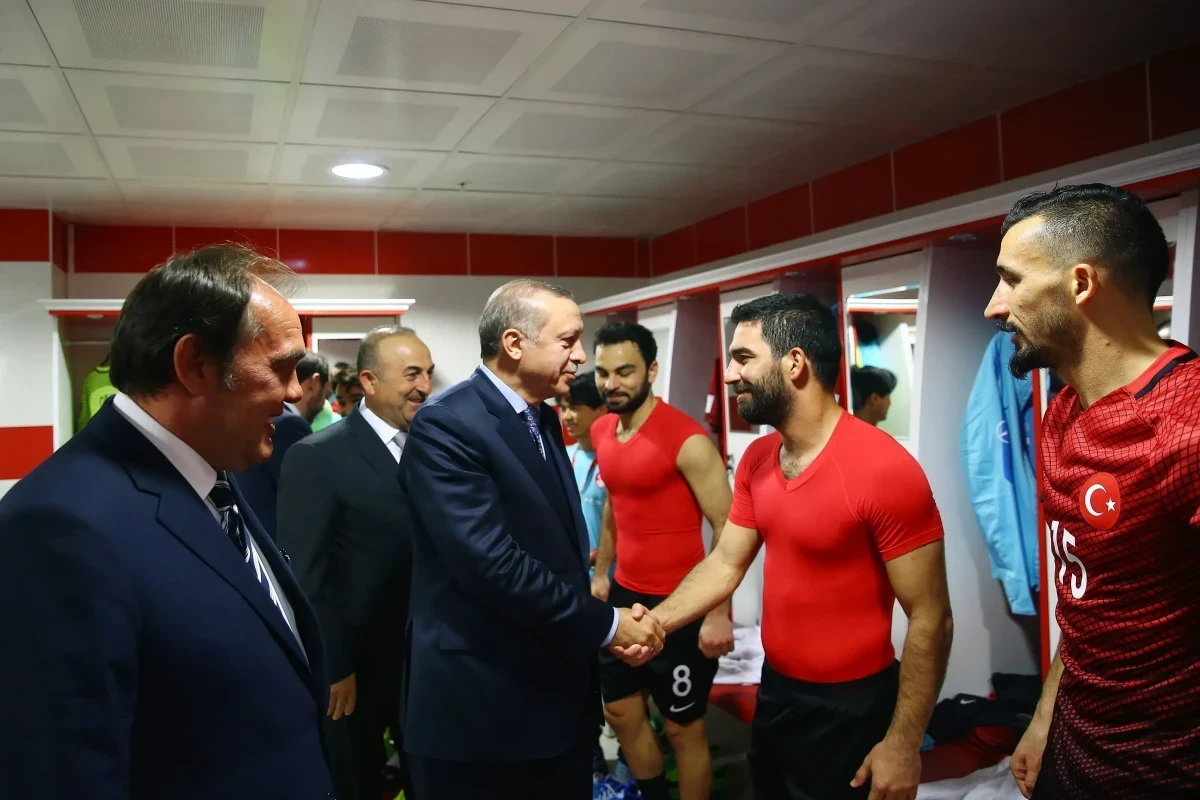 Эрдоган поздравил сборную Турции с выходом в 1/4 финала