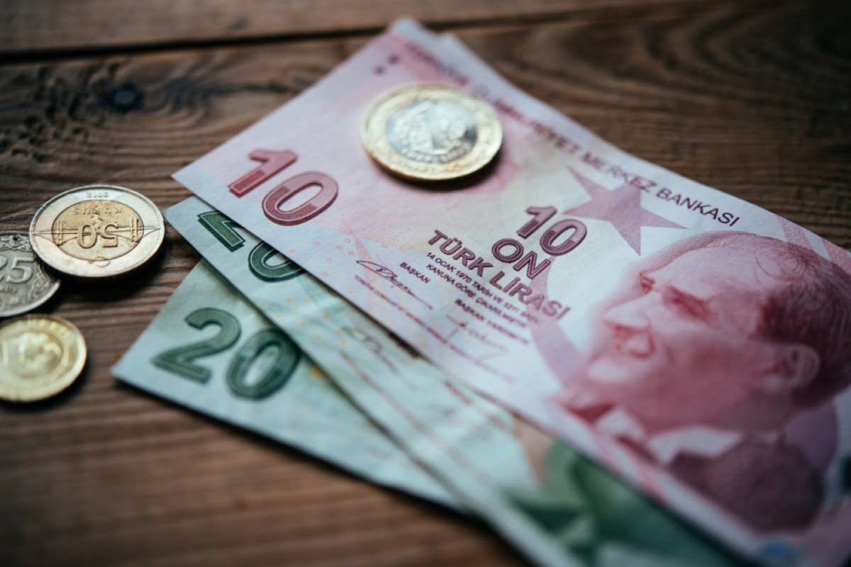 Годовая инфляция в Турции начала снижаться