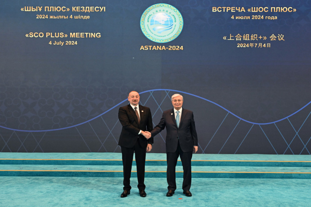 Президент Ильхам Алиев прибыл во Дворец Независимости в Астане для участия во встрече в формате «ШОС плюс»