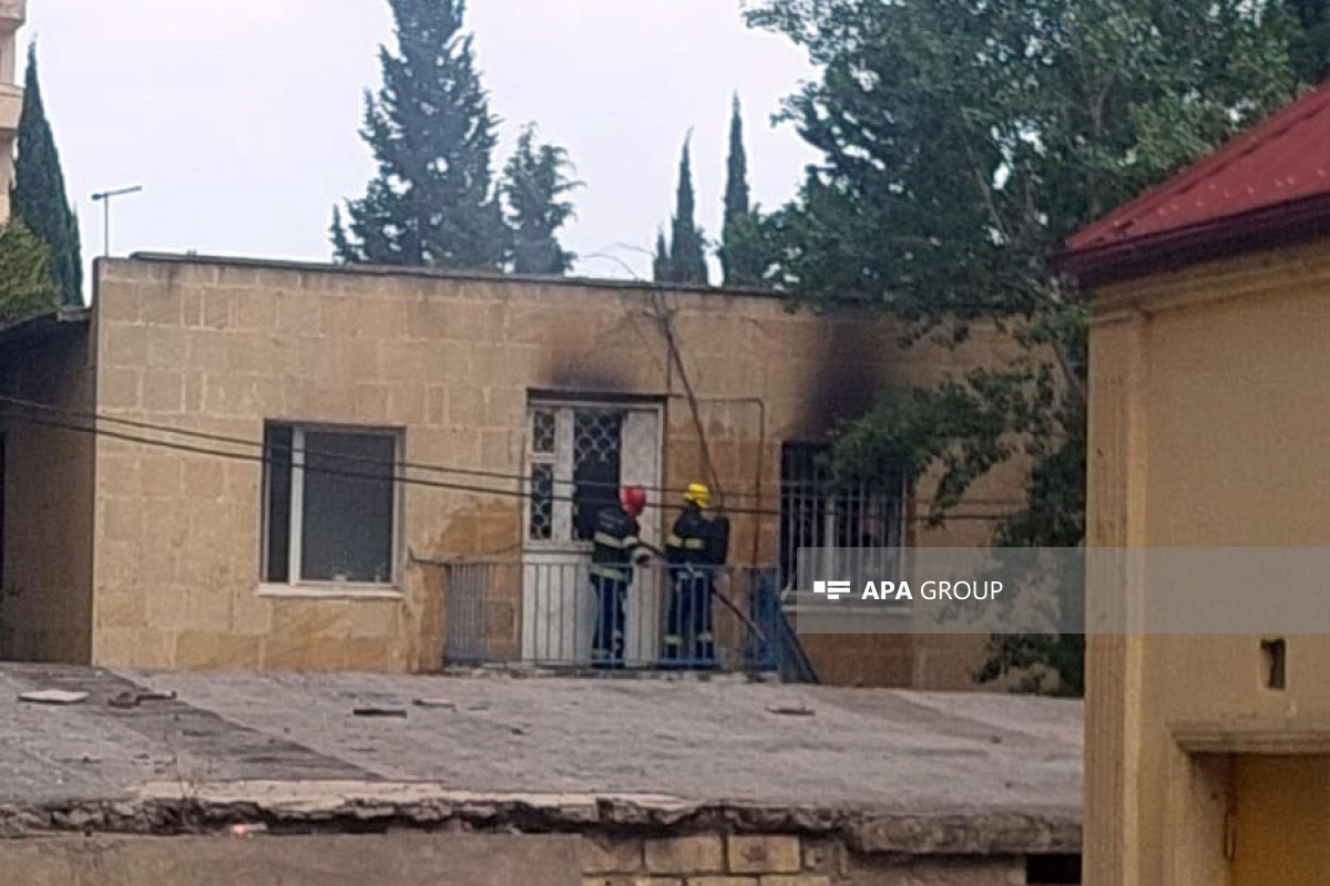 В Баку пациент облил бензином кабинет главного врача и поджег -ФОТО -ОБНОВЛЕНО 