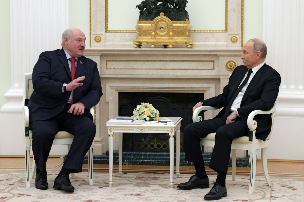 Лукашенко заявил о планах обсудить с Путиным дальнейшие шаги по Украине