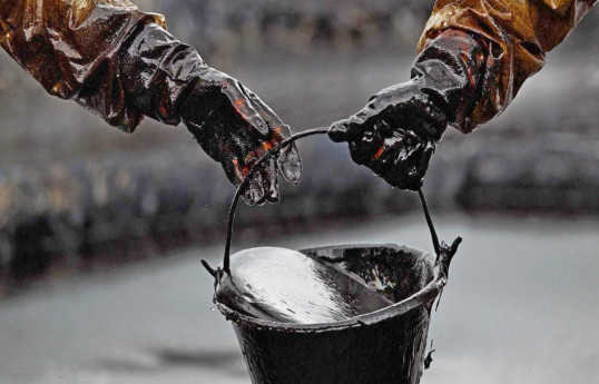 Нефть незначительно подорожала на мировых рынках