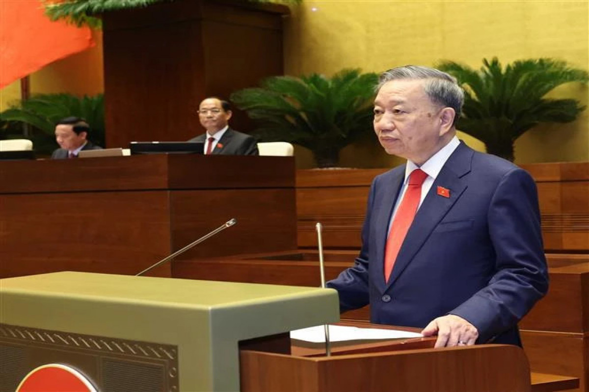 Президент Вьетнама поздравил азербайджанского лидера