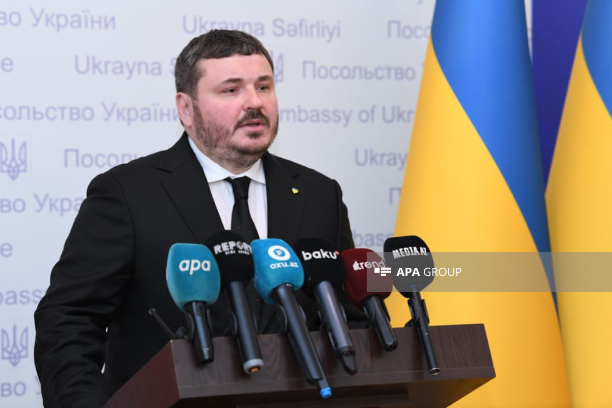 Посол Украины Юрий Гусев