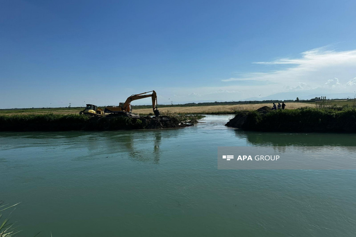 В Евлахе обрушилась плотина Карабахского канала