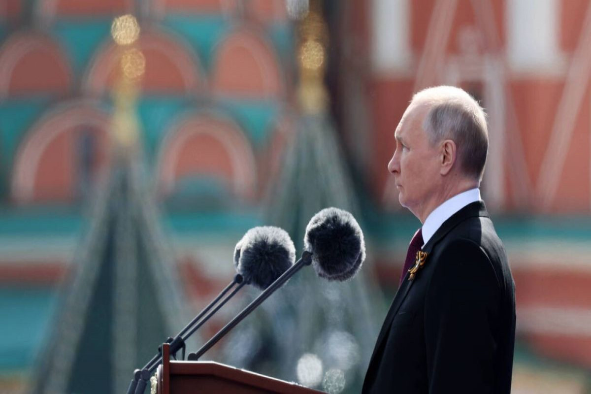 СМИ: Путин начал носить бронежилет