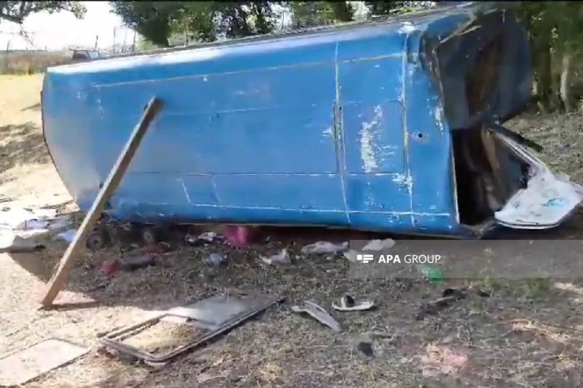 На юге Азербайджана перевернулся микроавтобус, есть погибшие и пострадавшие - ОБНОВЛЕНО-2 -ФОТО -ВИДЕО 