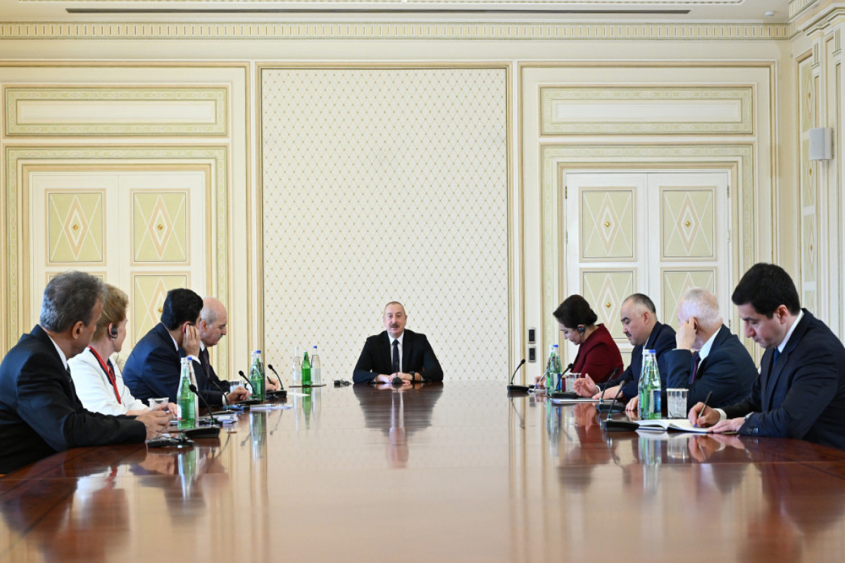 Президент Азербайджана принял делегацию ТюркПА