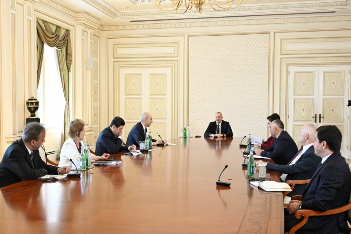Президент Азербайджана принял делегацию ТюркПА