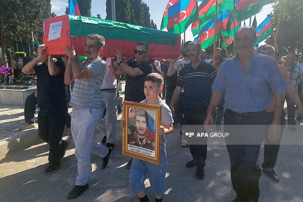В Гяндже захоронены останки шехида первой Карабахской войны Ихтияра Акберова