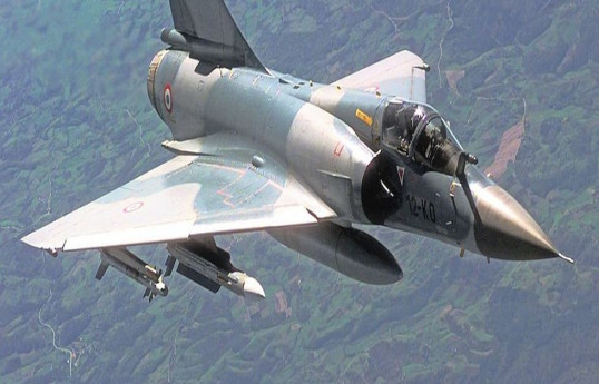Макрон: Франция передаст Украине истребители Mirage 2000