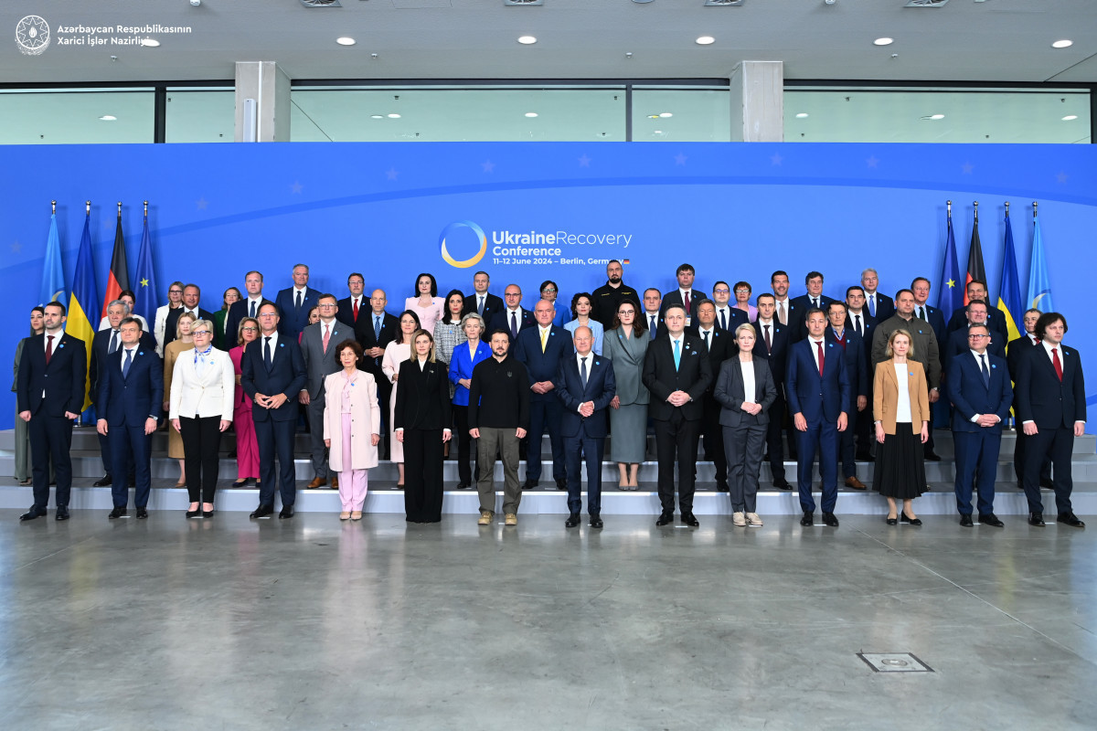 Глава МИД Азербайджана выступил в Берлине на конференции по восстановлению Украины