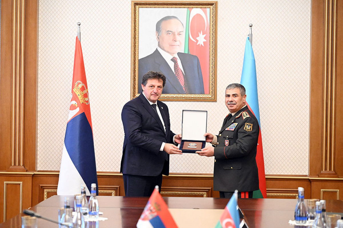 В Баку прошла встреча министров обороны Азербайджана и Сербии -ВИДЕО 