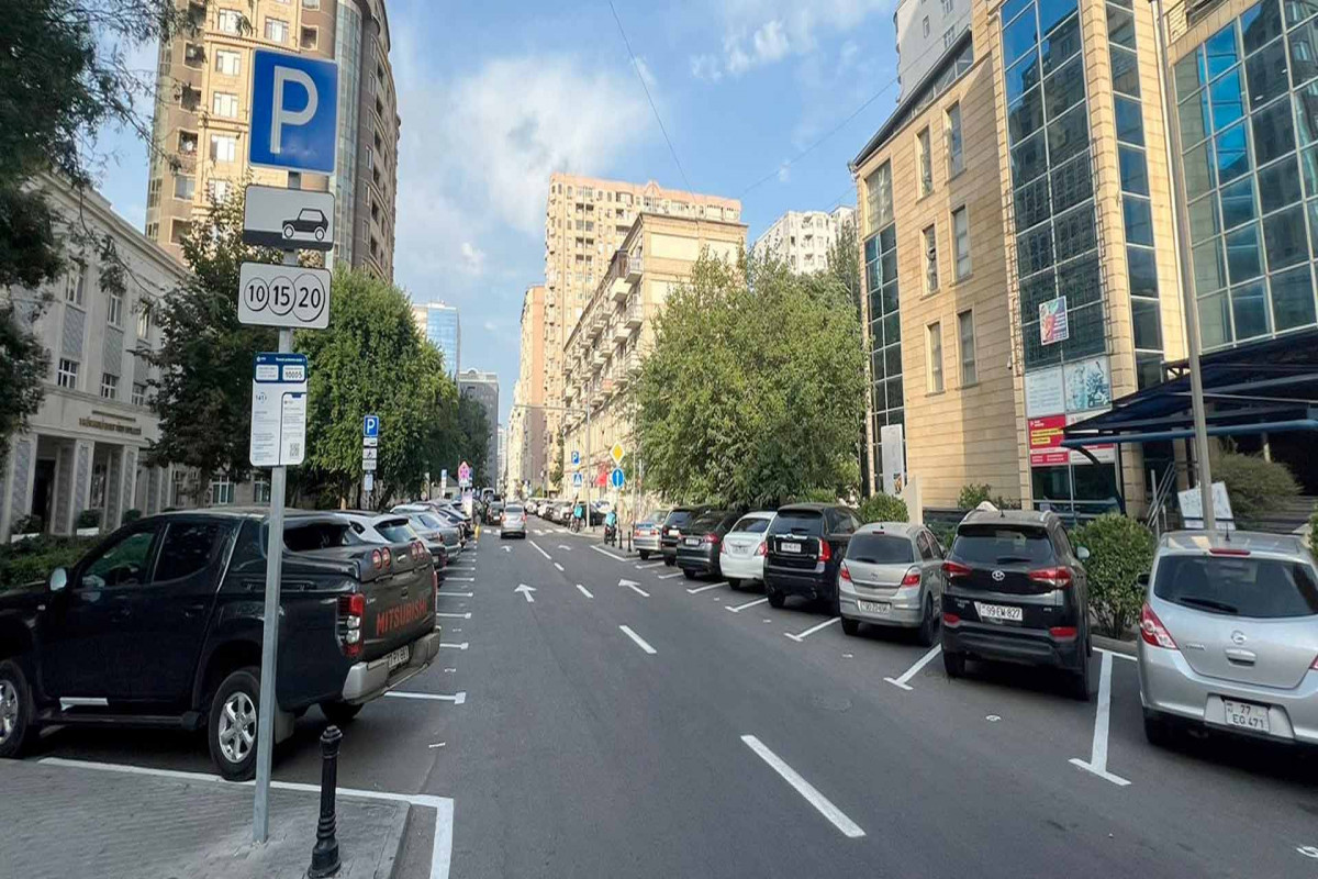 В праздничные дни на ряде улиц Баку будет ограничено движение автомобилей