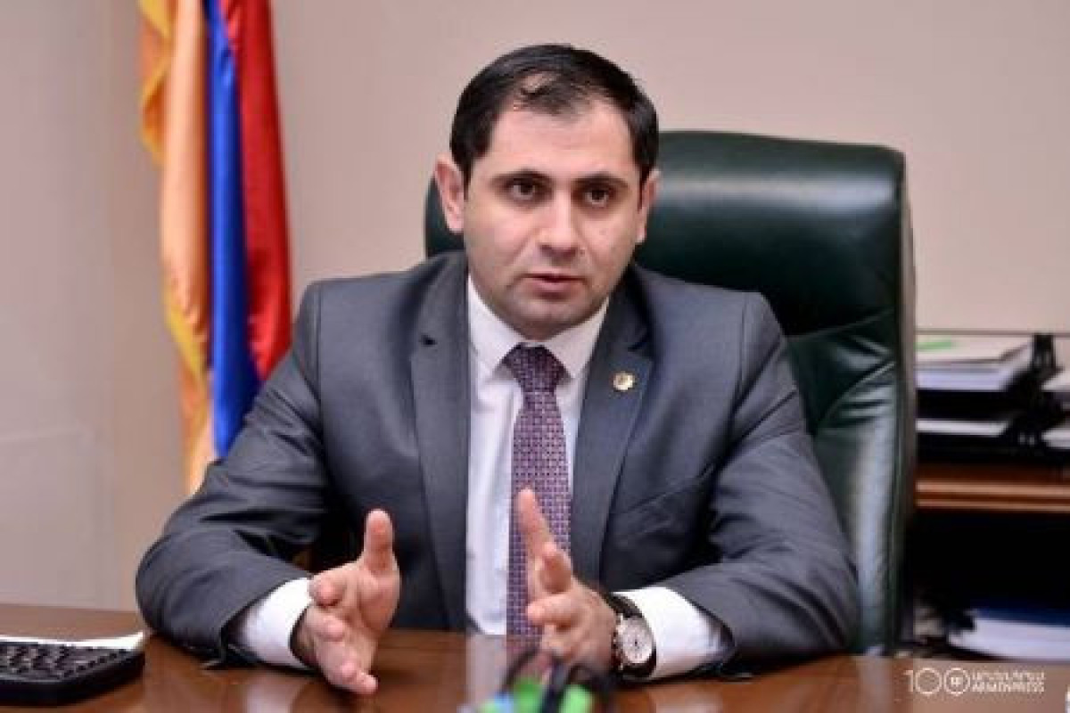 Министр обороны Армении находится с визитом во Франции