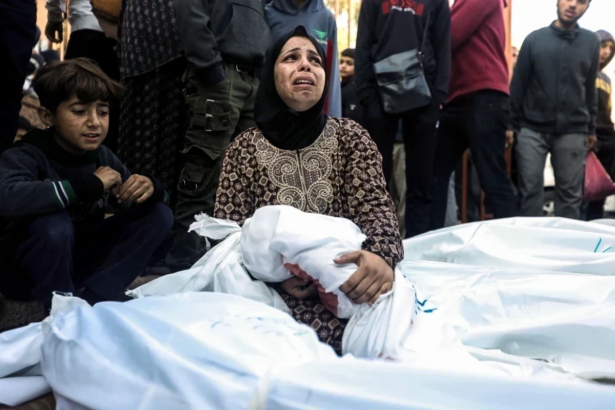 Число погибших в Газе достигло 37 598 человек