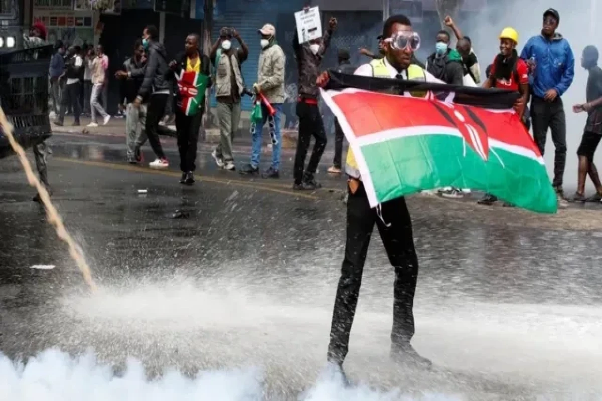 По меньшей мере 10 человек погибли во время протестов в Кении