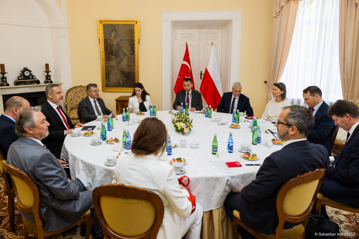 Встреча министров иностранных дел Турции и Польши Хакана Фидана и Радослава Сикорского