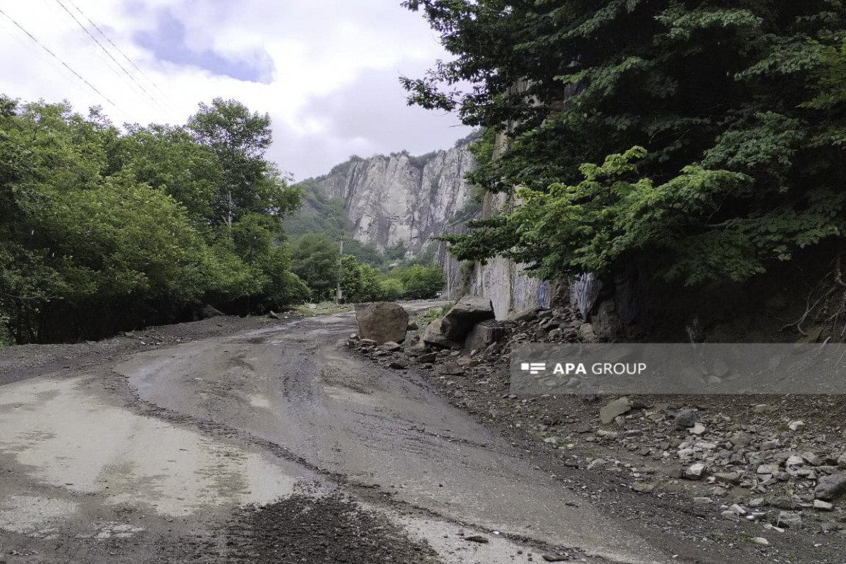 В результате проливных дождей закрыта дорога Исмаиллы-Лагич-Демирчи -ОБНОВЛЕНО 