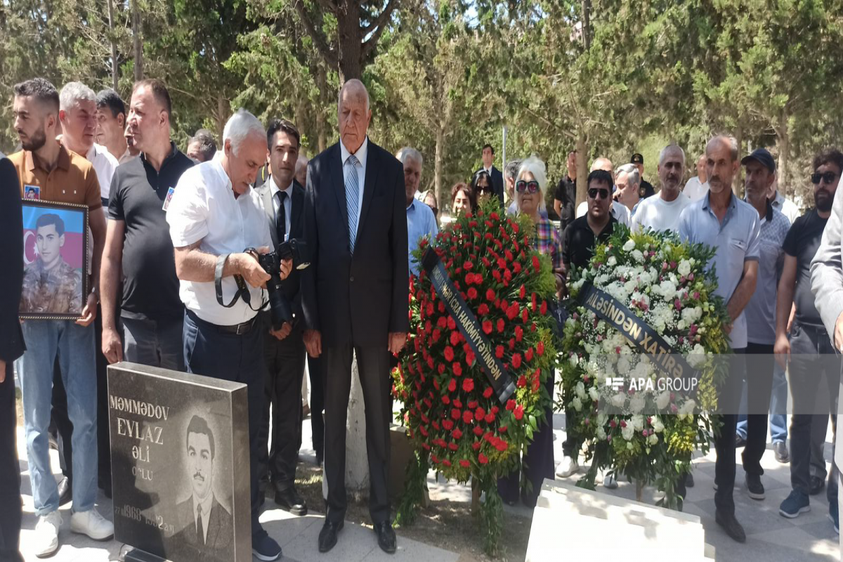 Останки шехида первой Карабахской войны Эльмана Джавадова захоронены в Сумгайыте