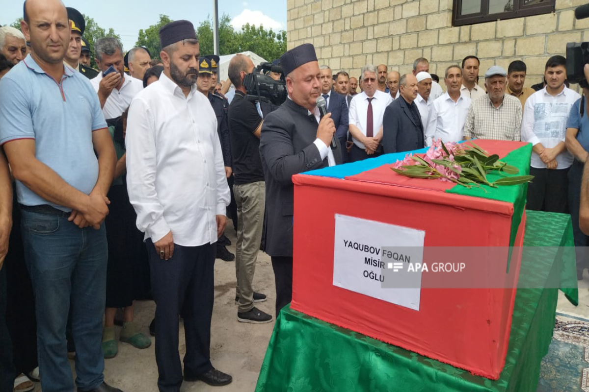Похороны шехида Фагана Ягубова в Тертере