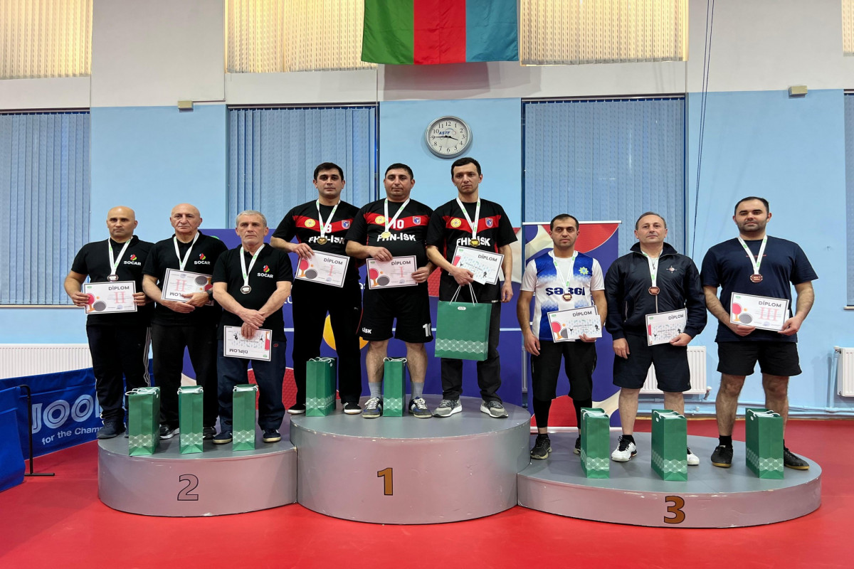 Мужские команды МЧС Азербайджана по волейболу и настольному теннису стали чемпионами