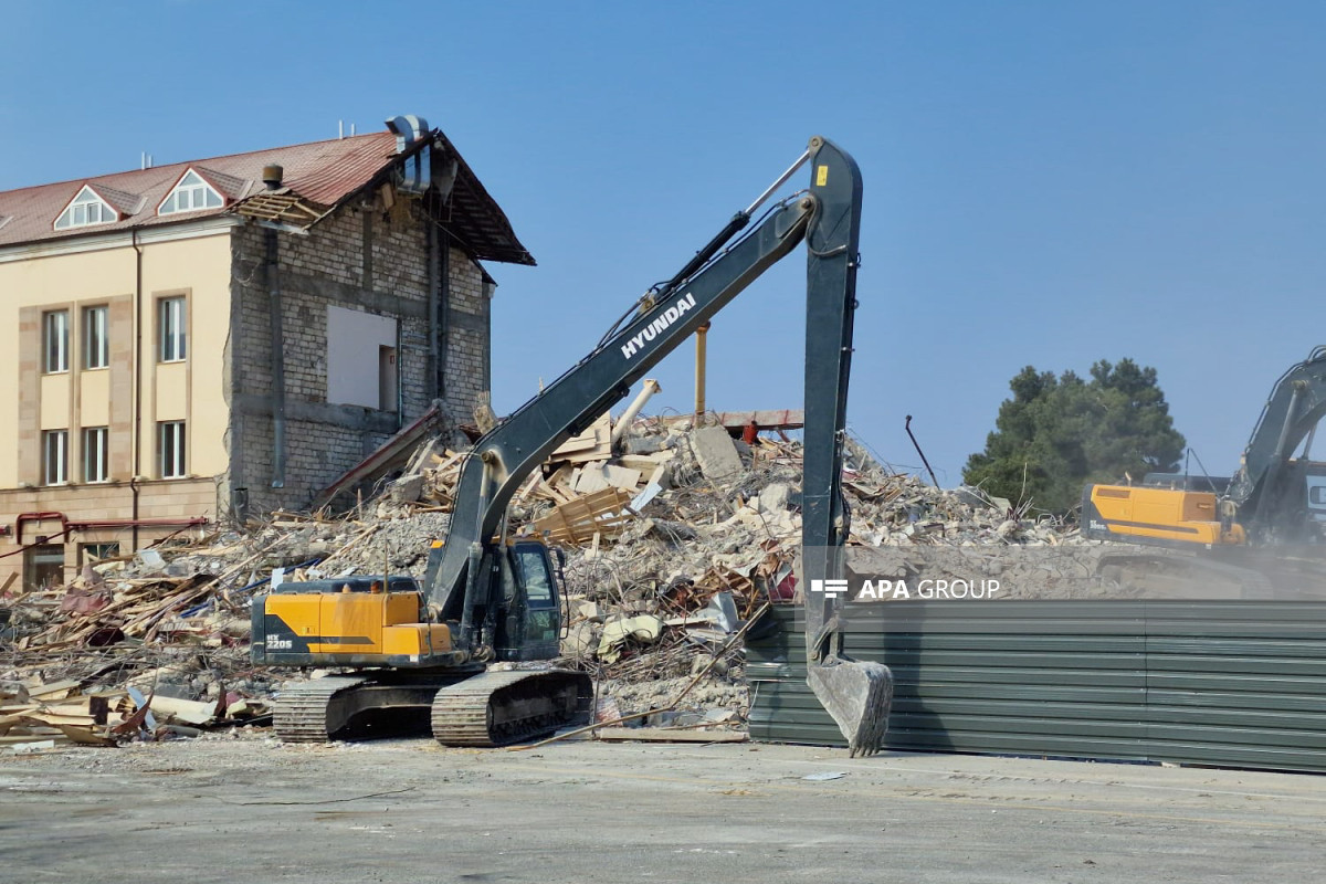 В Ханкенди сносятся незаконные здания «парламента» и «Еркрапа» - ФОТО -ВИДЕО 