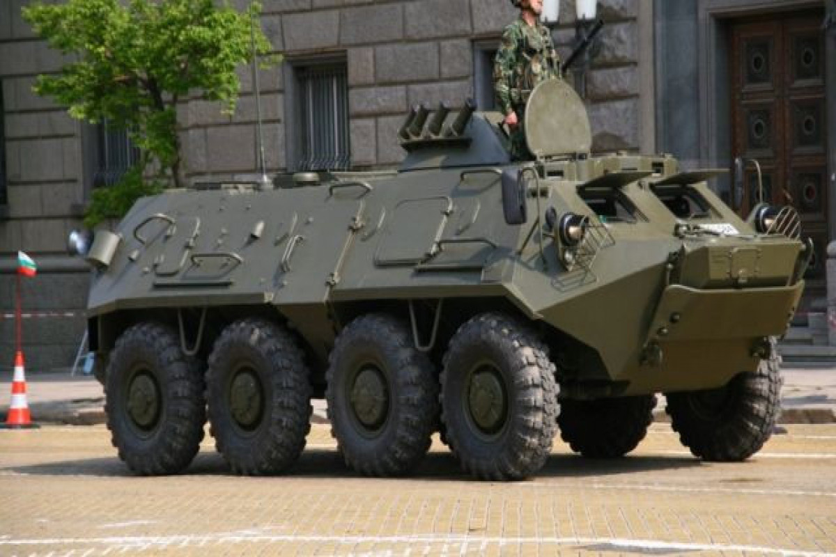 Болгария приступила к отправке в Украину 100 БТР