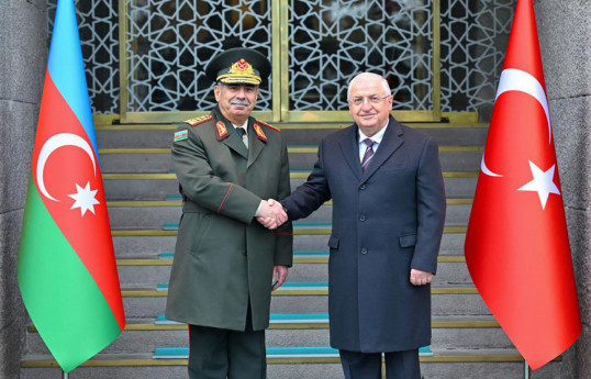 Глава Минобороны Азербайджана встретился с турецким коллегой