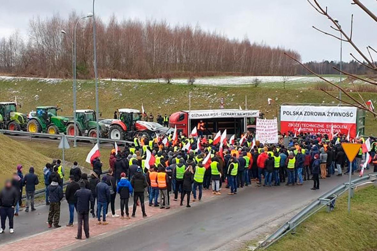 Польскому премьеру не удалось договориться с протестующими фермерами