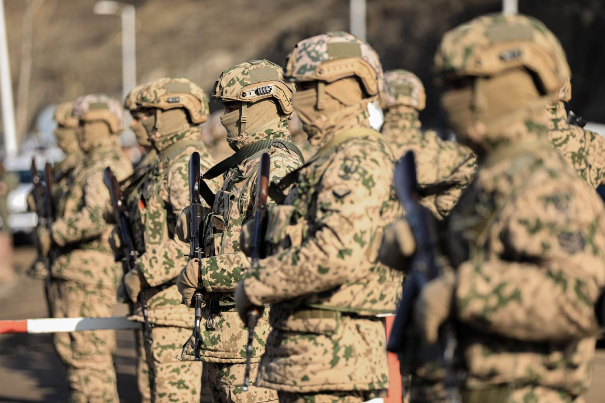 Группа военнослужащих Внутренних войск Азербайджана награждена медалью «За военные заслуги»