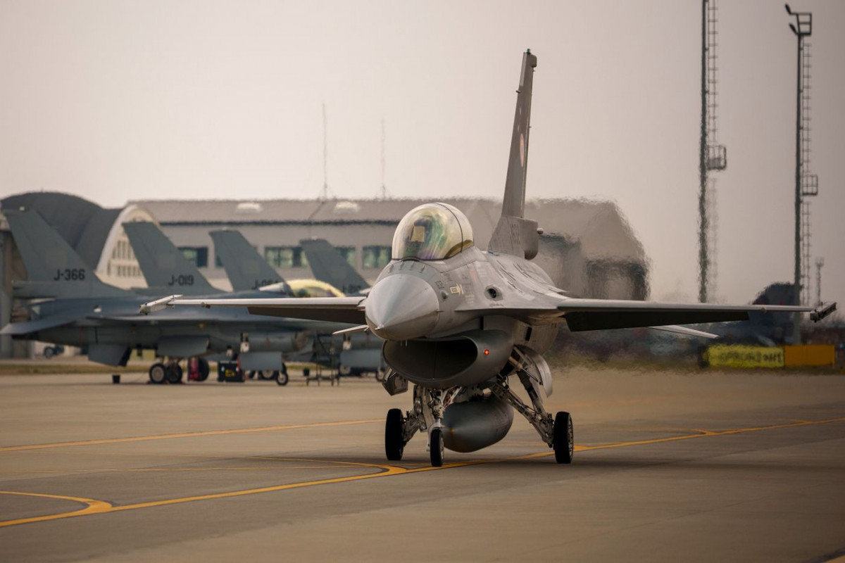 New York Times: Обучение украинских пилотов к управлению F-16 задерживается