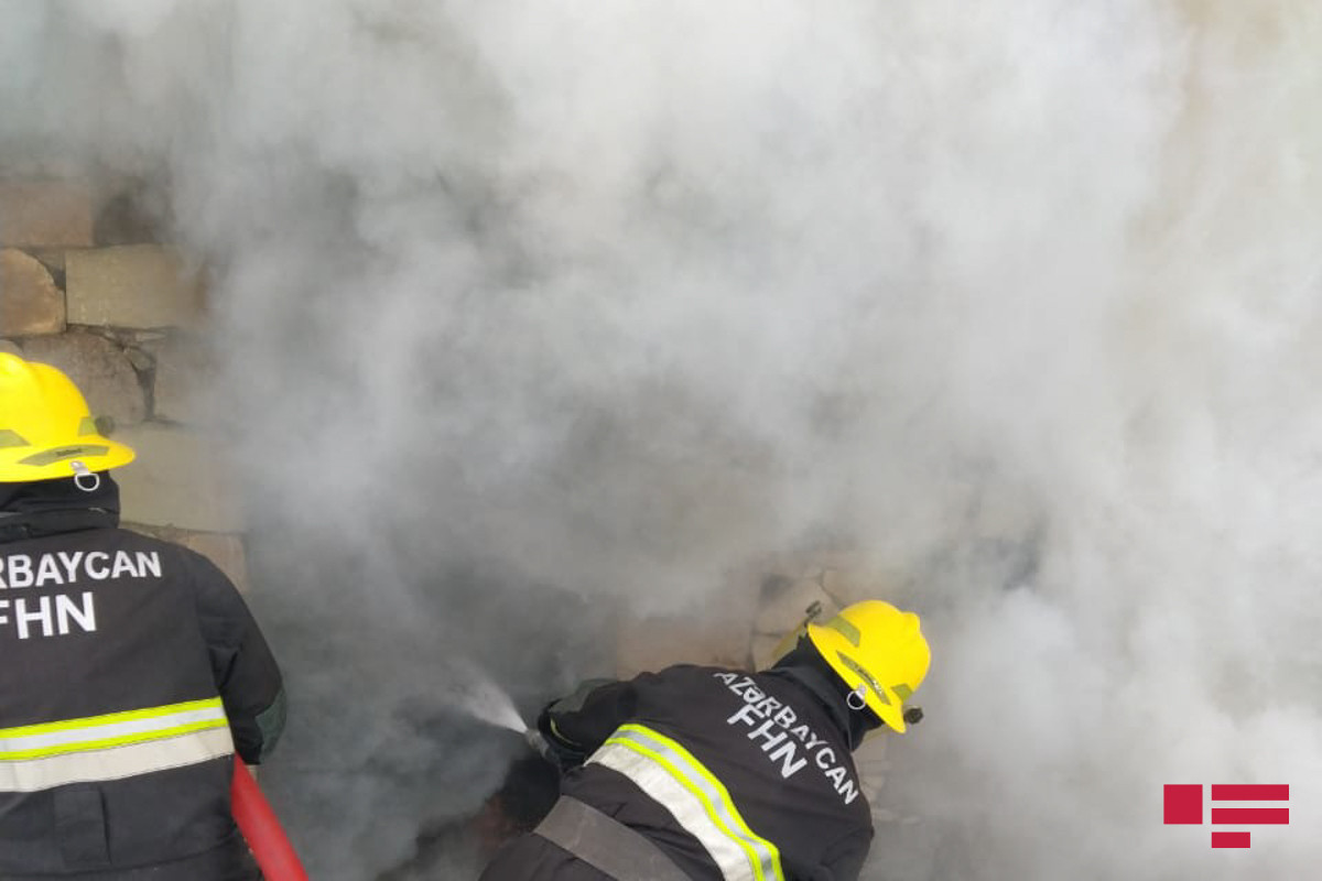 МЧС Азербайджана: За минувшие сутки осуществлено 20 выездов на пожары, спасены 4 человека -ВИДЕО 